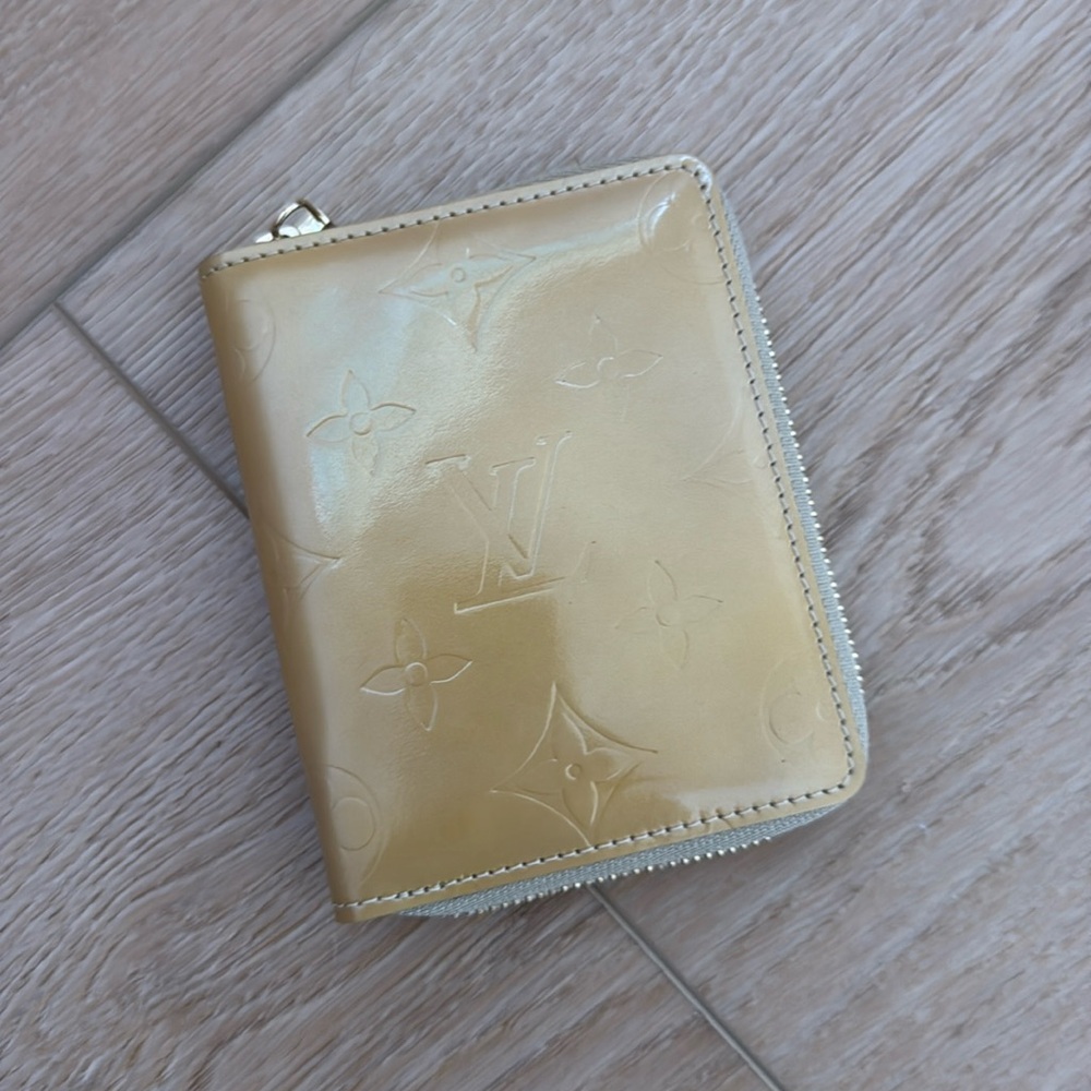 Louis Vuitton Vernis Broome Zip wallet